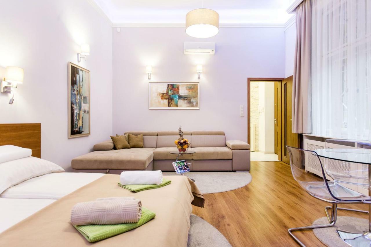 Downtown Design Flat Budapeste Exterior foto