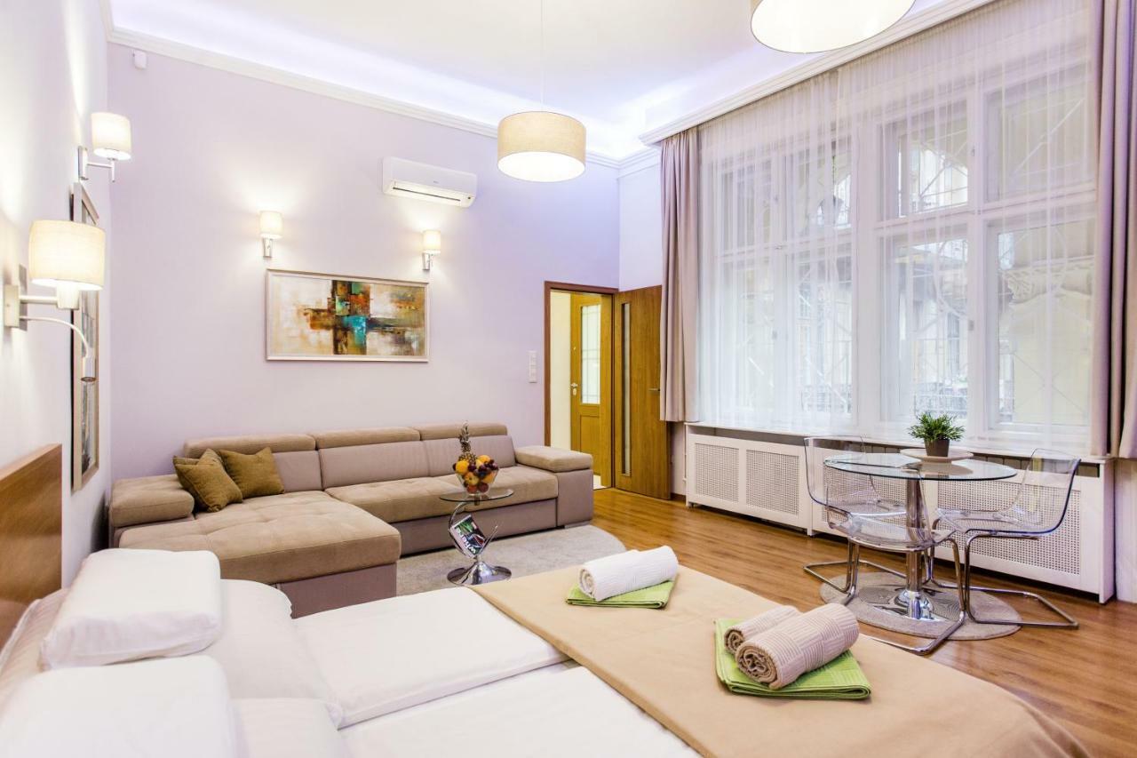 Downtown Design Flat Budapeste Exterior foto
