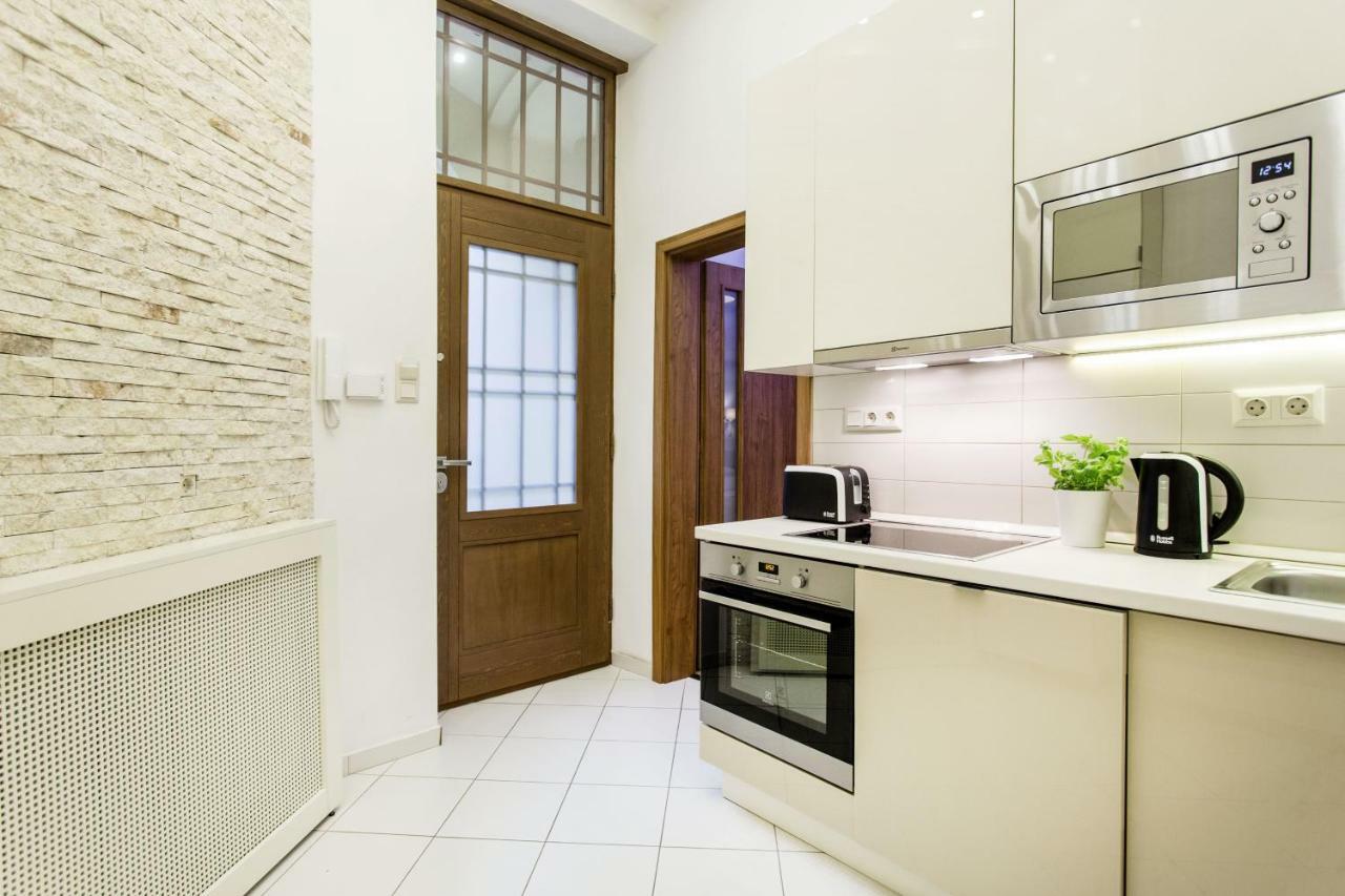Downtown Design Flat Budapeste Exterior foto